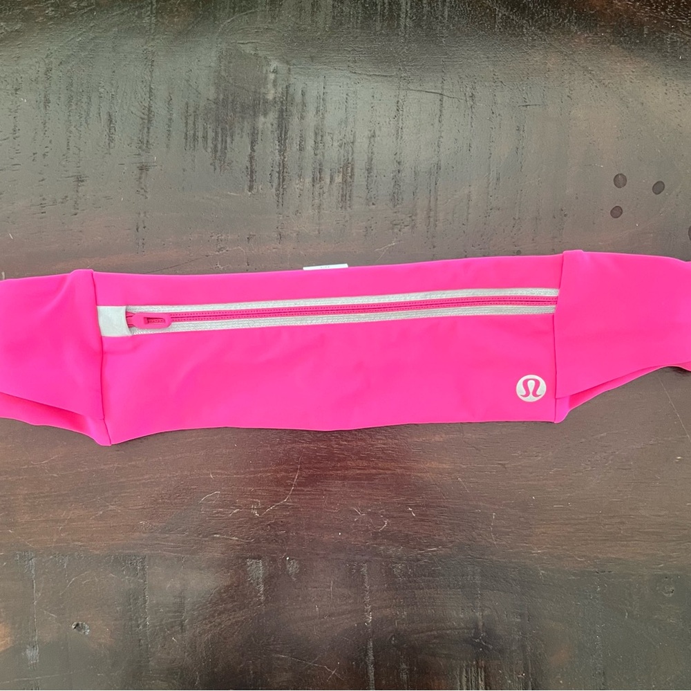 Fast and Free Lululemon Pink Running Belt